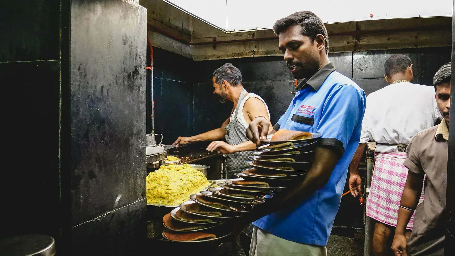 Return stacking dosas while traveling in India