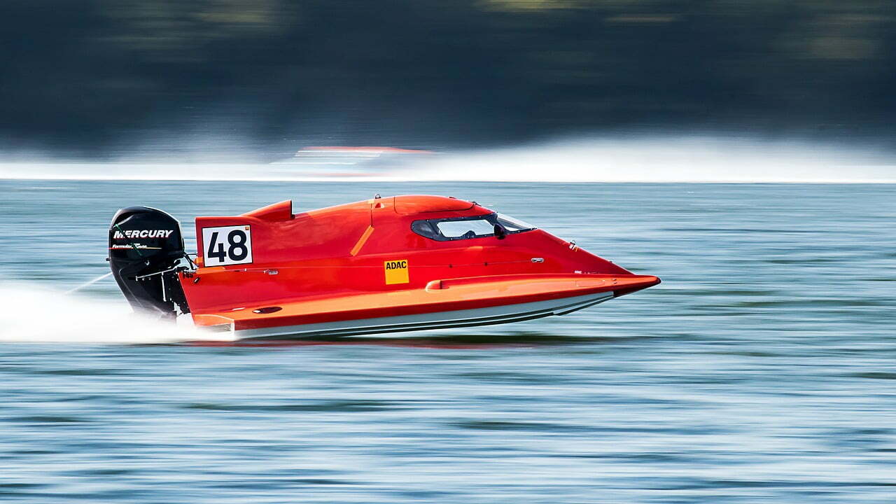 Speedboat on the water peformance