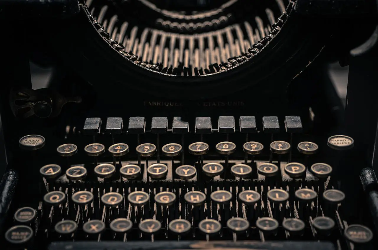 Vintage Type Writer Keys
