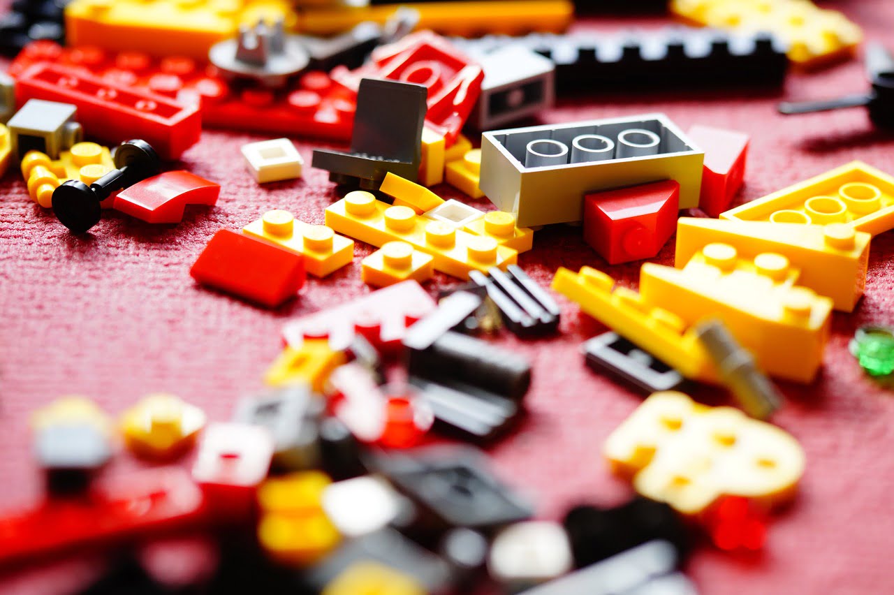 Lego representing ETFs and Mutual funds as building blocks 