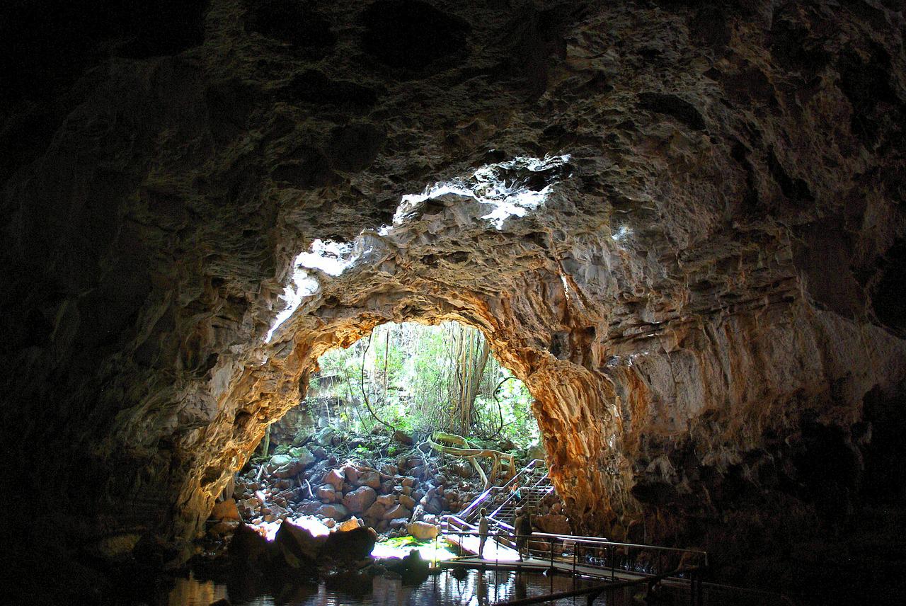 Deep cave in Australia 