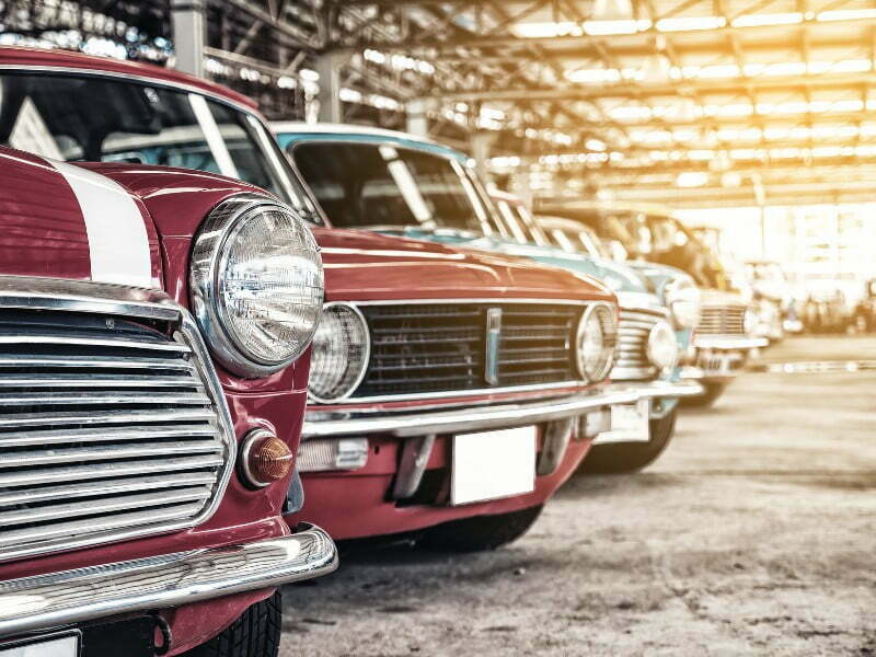 Investing in vintage cars as a collectible alternative investment 